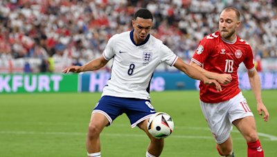 England teammate defends ‘unbelievable’ Alexander-Arnold