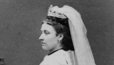 Brooch marking engagement of Queen Victoria's daughter goes on sale