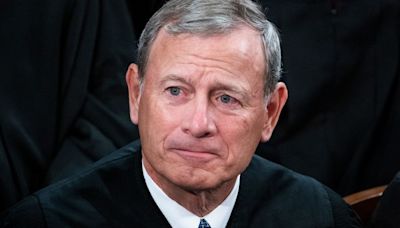 Chief Justice John Roberts declines to meet with Democratic lawmakers about ethics flap and Alito’s flags | CNN Politics