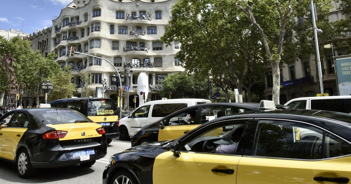 Barcelona tourist warning as taxi drivers set to cause chaos