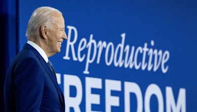 Biden culpó a Trump por la prohibición del aborto después de 6 semanas en Florida - La Opinión