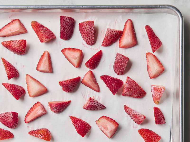 The Right Way to Freeze Strawberries