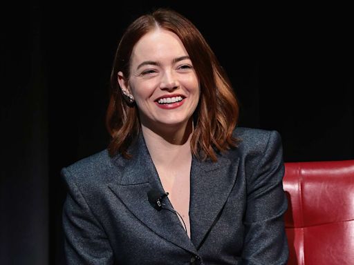 Emma Stone Says SNL Has 'Strange' Rule About Not Letting Five-Timers Club Hosts Keep Iconic Jacket