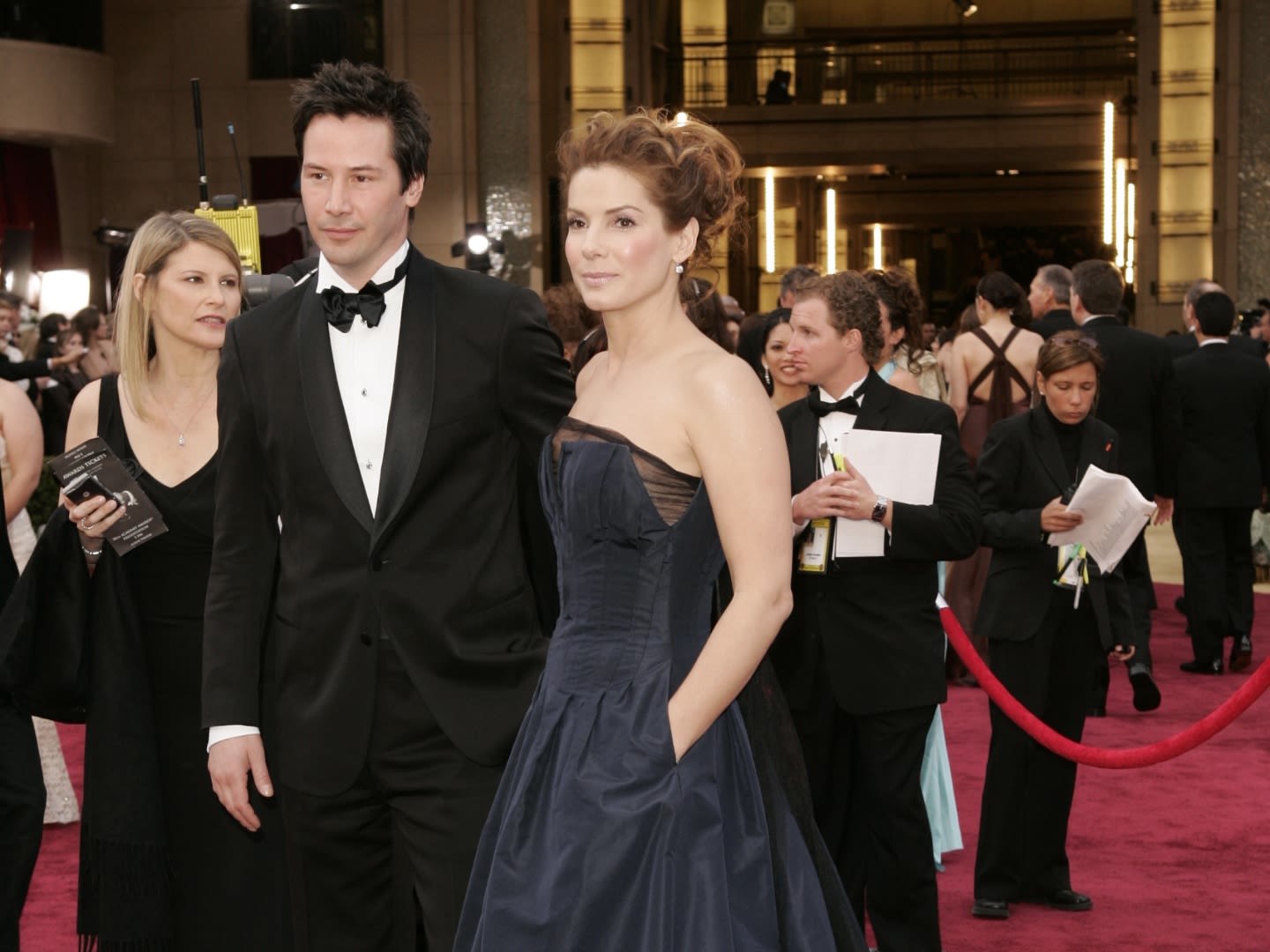 Why Sandra Bullock & Keanu Reeves' 'Eclectric' Connection Never Turned Into a Romance