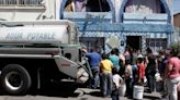 Agua en Guadalajara: Pipas, carísimas por sequía