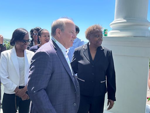 Detroit Mayor Duggan endorses Mary Waters' congressional campaign