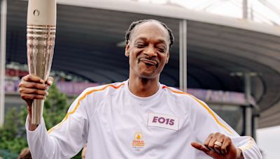 Snoop Dogg, el rapero que portó la antorcha olímpica en París 2024