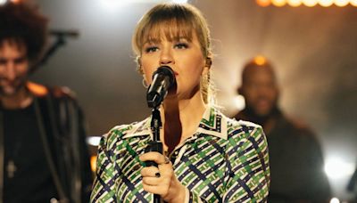 Kelly Clarkson Is Set To Cover The Olympics For NBC With Snoop Dogg And Jimmy Fallon. Here's...