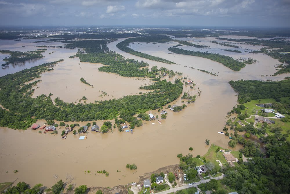 3 dead, 500 rescued in 'catastrophic' Texas floods, governor says