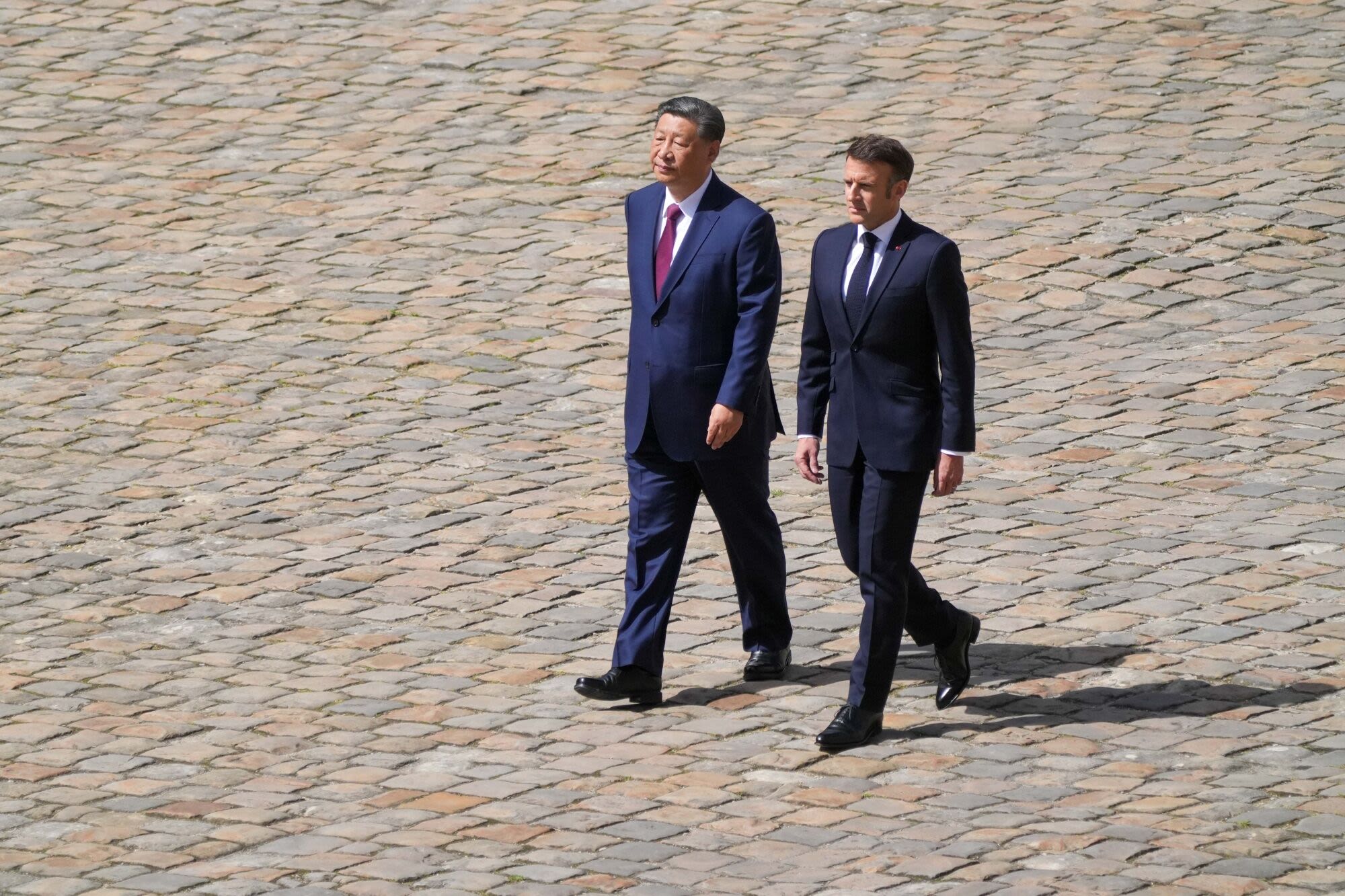 Xi Urges Macron to Help China to Avoid a ‘New Cold War’