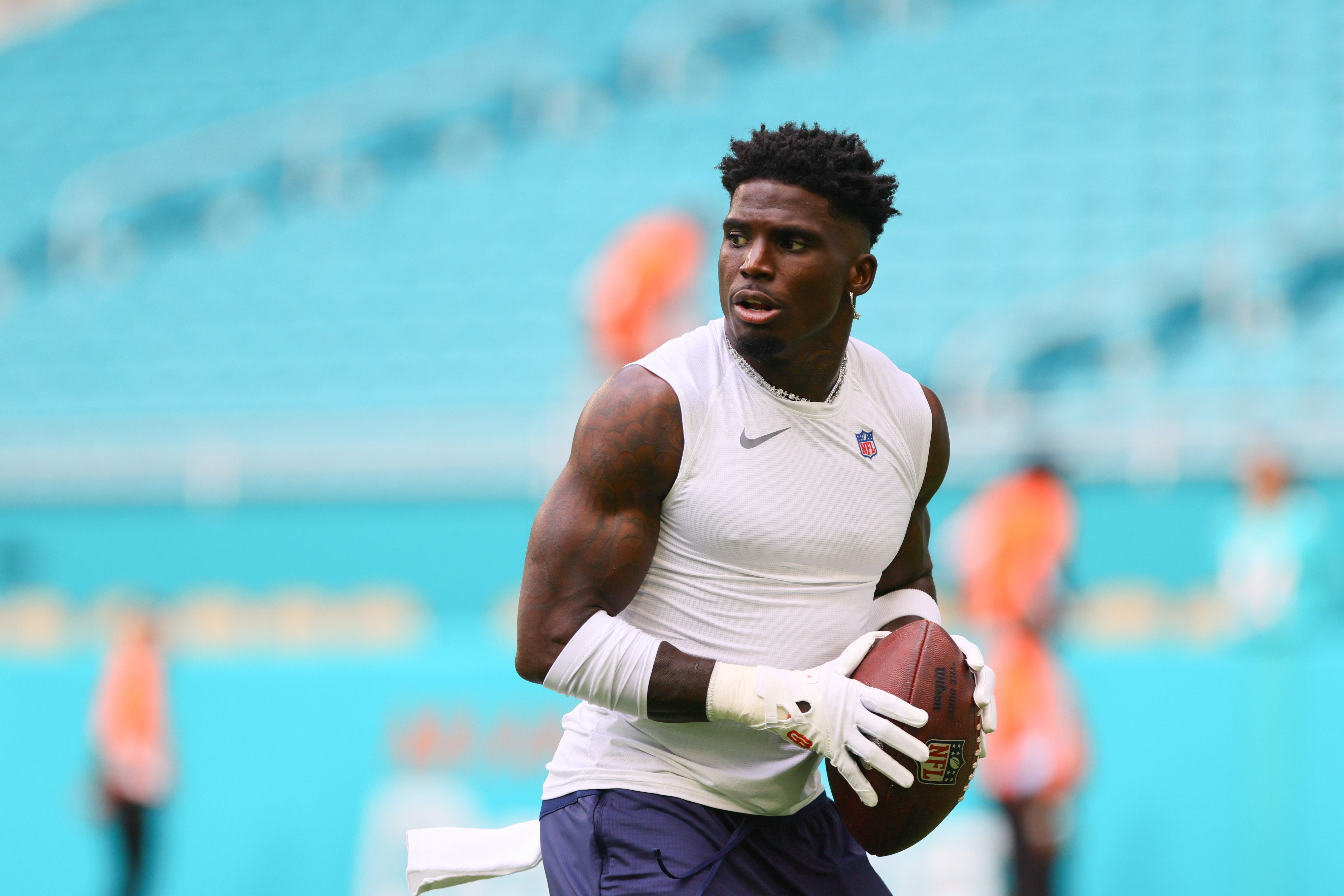 Why was Tyreek Hill detained? Dolphins WR handcuffed before Miami season opener