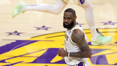 LeBron James se enfoca en su familia y no responde a pregunta sobre futuro en los Lakers