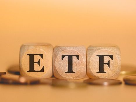 00878最新配息》ETF人氣王00878配息幾次？國泰永續高股息殖利率、報酬率、轉骨重生之路一次看-Smart智富ETF研究室