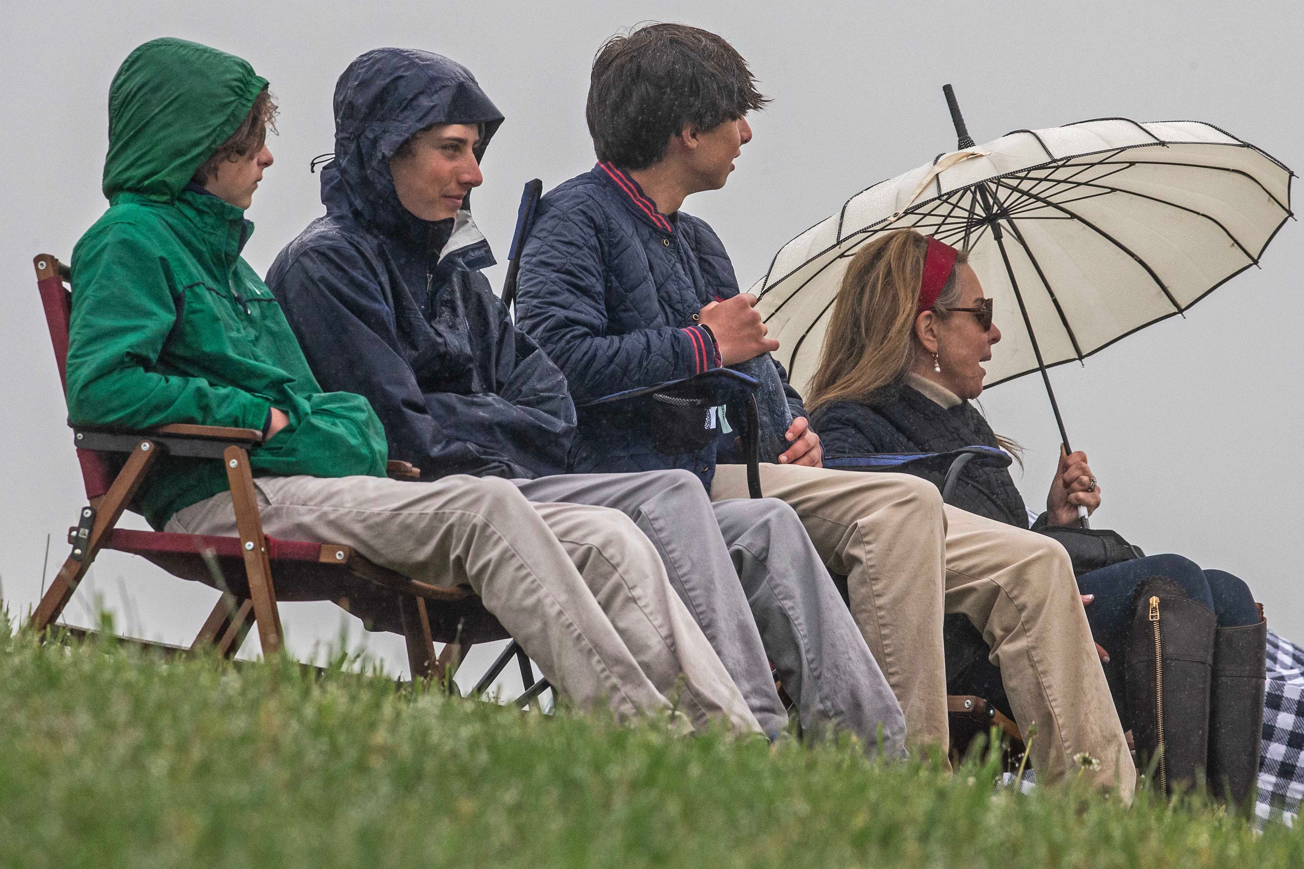 Grab your raincoats, Delaware. It's going to be a dreary weekend with rain, cloudy skies