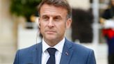 "Une pulsion de mort" : Emmanuel Macron rhabillé pour l’hiver par une spécialiste dans Quotidien