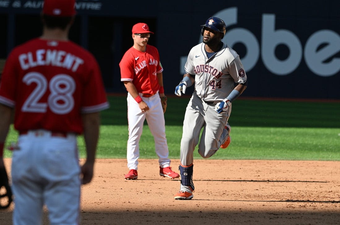 Deadspin | Dealing with key injuries, Blue Jays hope to cool off Astros