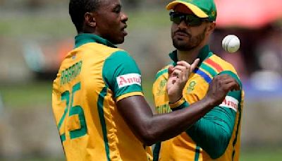 South Africa beats US, England defeats West Indies in Super Eight playoffs at the T20 World Cup