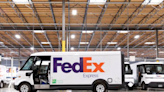 FedEx稱歐美亞總經惡化、撤全年展望 美股期指摔