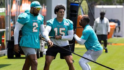 Dolphins first open OTA session lacked star power, impressive plays