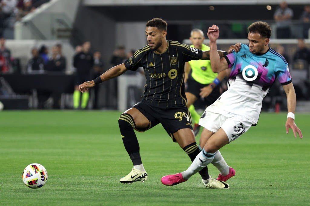 Sizzling LAFC extends shutout streak, tops Minnesota for 6th straight win