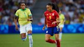 El doblete de Salma Paralluelo no pudo evitar la clara derrota de España con Brasil (4-2)