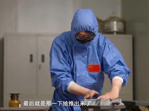 離徒手造晶片不遠了？中國稱自家航太技師「手工研磨」精度可達5奈米 央視：追求目標特別磨平指紋