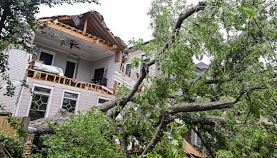 Houston Storm Hit Most-Stressed US Grid With Power Outages at 140,000