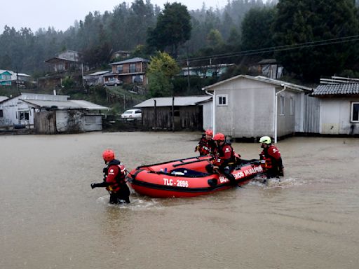 Las lluvias no dan tregua en Chile y un tornado arrasa con al menos 11 viviendas