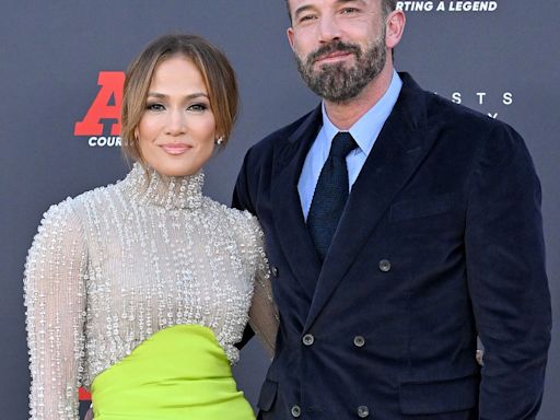 Jennifer Lopez and Ben Affleck Are Living Apart Amid Breakup Rumors - E! Online