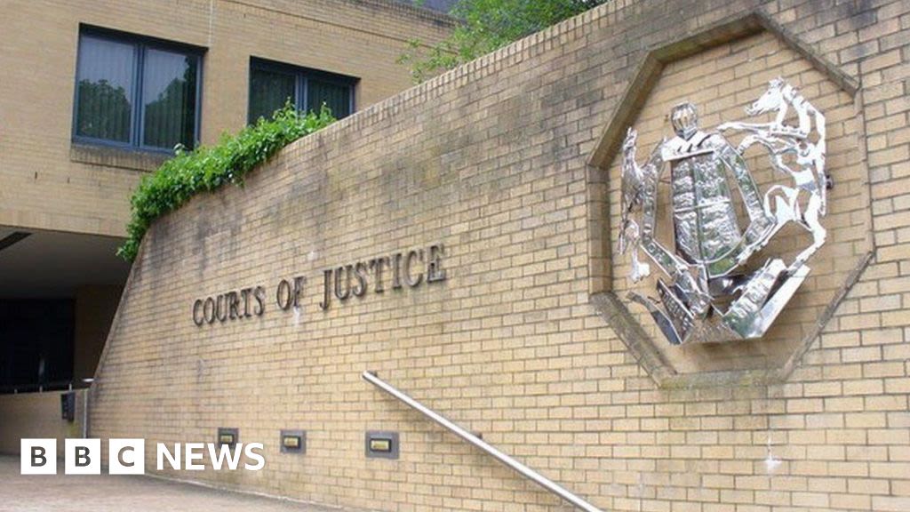 Hampshire: Self-styled 'Joker' tried to kill ex-partner - court