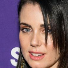 Mia Kirshner