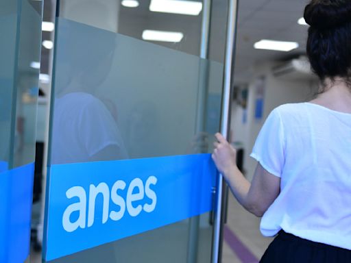 AUH, jubilaciones y Tarjeta Alimentar: cuándo y cuánto cobrarán los beneficiarios de la ANSES en mayo