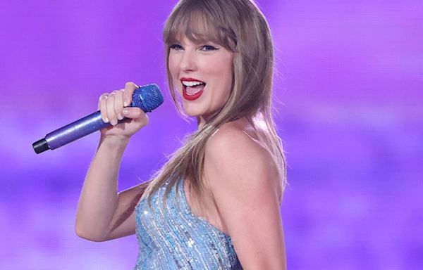 Taylor Swift Has Wardrobe Malfunction While Performing Onstage at Eras Tour and Handles It Like a Total Pro