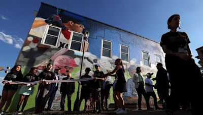 North side mural pays tribute Latino players, including this All Star from Fort Worth