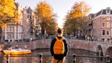 Ámsterdam prohibirá la construcción de más hoteles para luchar contra el turismo de masas