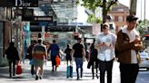 Weak New Zealand Business Confidence Adds to Rate-Cut Pressure