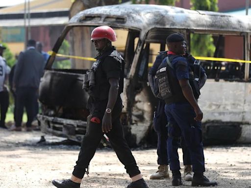 Al menos dos muertos en un atentado atribuido a Boko Haram en una comisaría de Policía de Nigeria