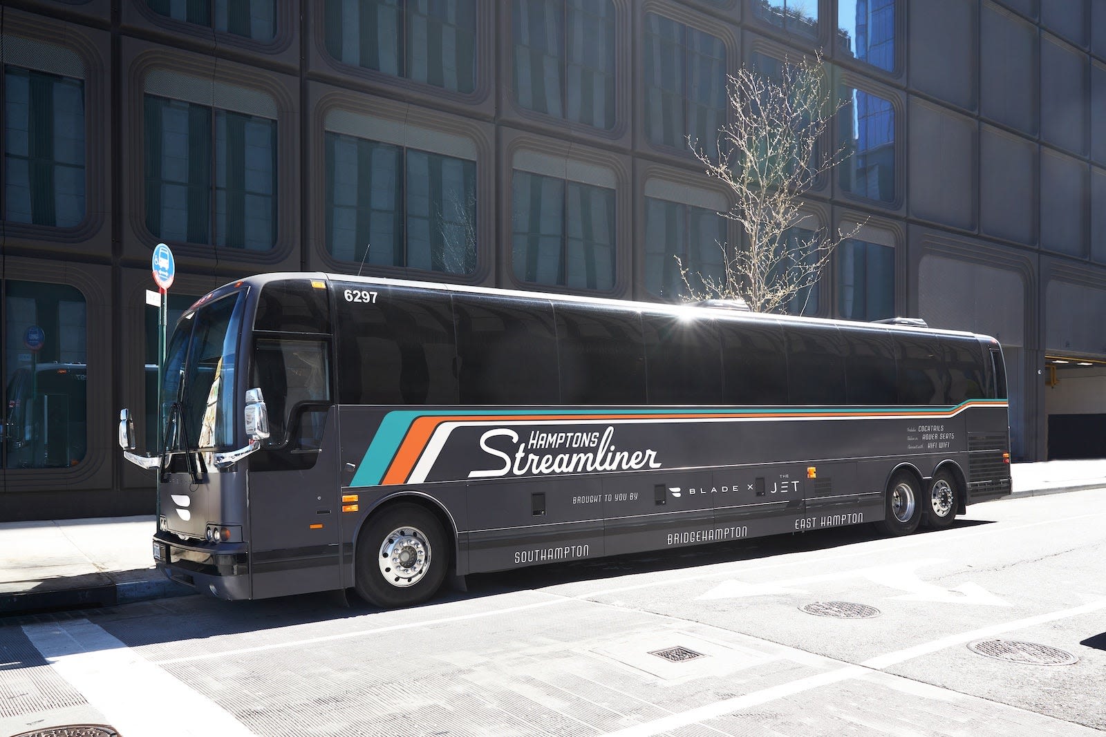 Blade unveils new luxury bus to the Hamptons for the summer - The Points Guy