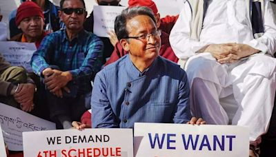 Ladakh activist Sonam Wangchuk, 150 supporters detained at Delhi border - Kashmir Times (Since 1954): Multi-media web news platform.