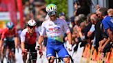 Boucles de la Mayenne: Emilien Jeannière wins stage 1