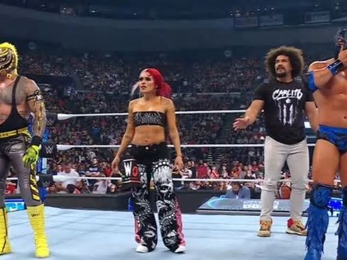 Carlito demuestra su verdadera identidad y traiciona a Rey Mysterio y LWO en WWE SmackDown