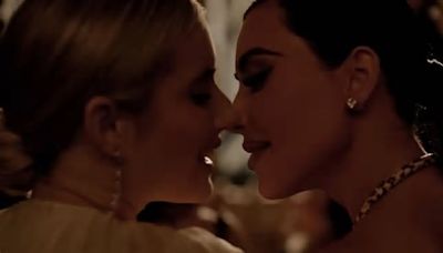 Las redes estallan con el beso entre Kim Kardashian y Emma Roberts en el tráiler de American Horror Story