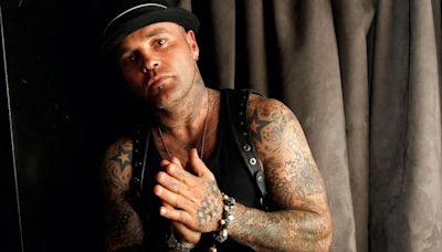 Seth Binzer, Crazy Town Frontman and ‘Butterfly’ Singer Who Went by Shifty Shellshock, Dies at 49