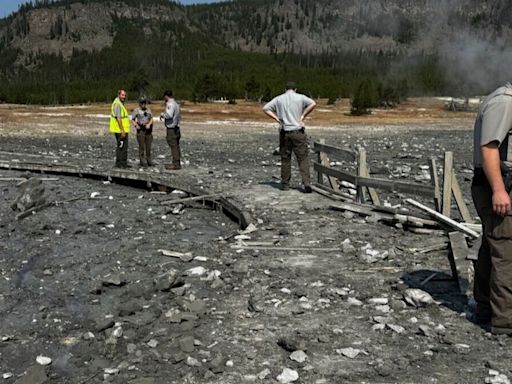 Explosion at Yellowstone National Park forces tourists to run for safety