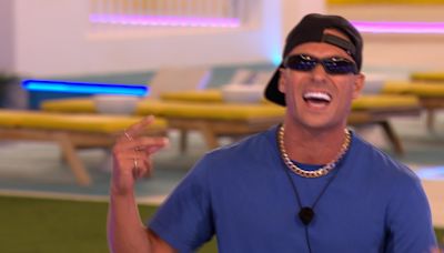 Love Island viewers think Joey Essex missed a trick with his Talent Show rap