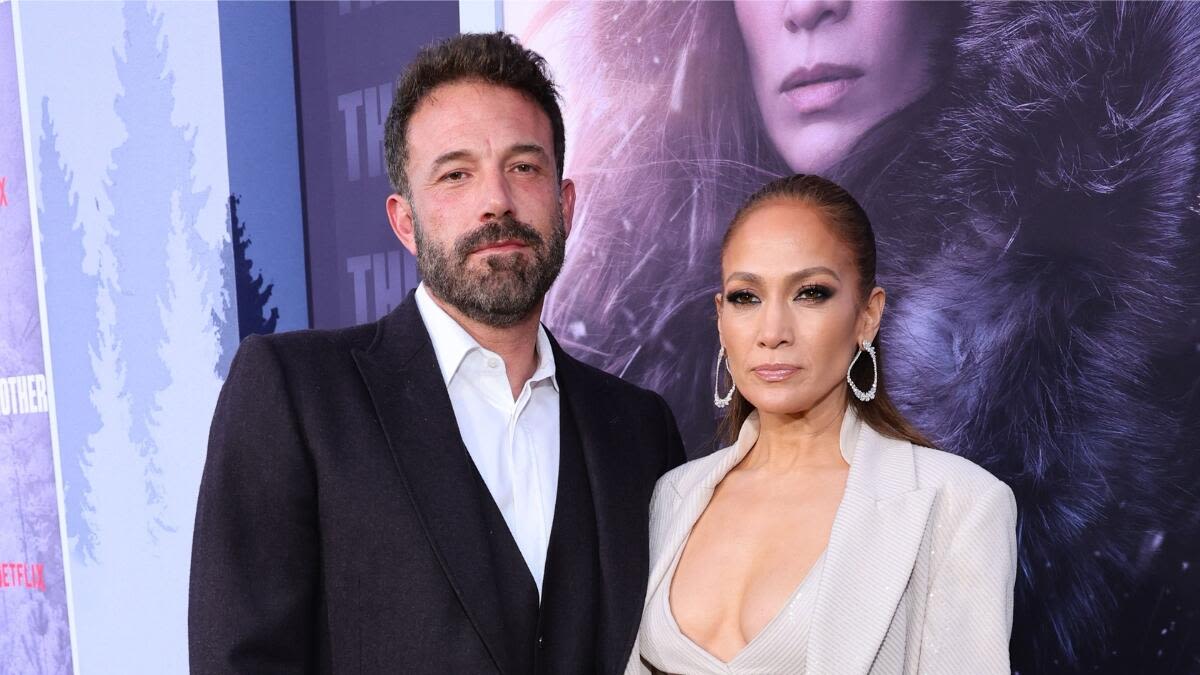 Ben Affleck Ditches Wedding Ring As Jennifer Lopez Attends Premiere Solo | iHeart