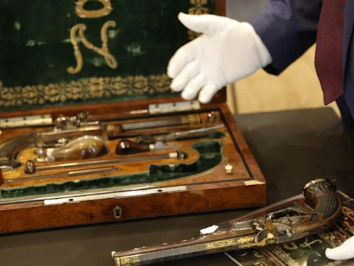 Napoleon's pistols sold for €1.69 million at Fontainebleau auction