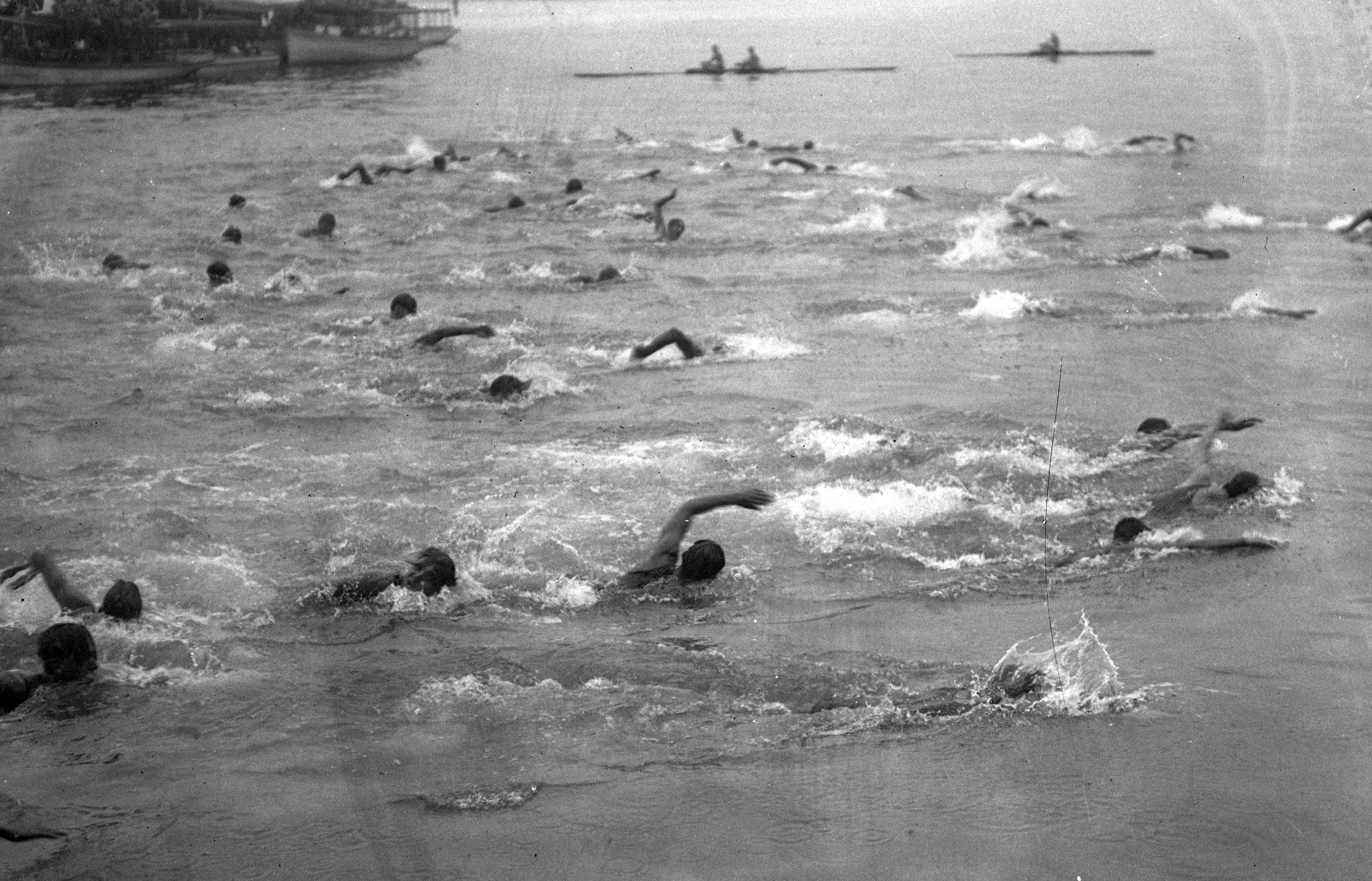 In the early 20th century, the Chicago River Swim was an annual event that drew thousands of spectators