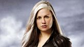 El mal momento de Anna Paquin, de X-Men y True Blood: camina con un bastón y tiene dificultades del habla