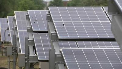 Bronzeville unveils community solar power micro-grid array to provide electricity in emergencies